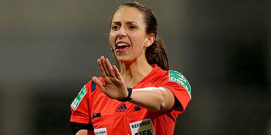 UEFA lie&szlig; 18 Sekunden neu austragen