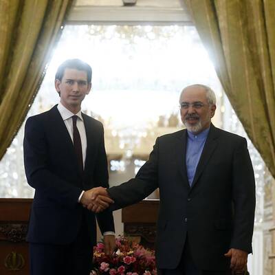 Kurz: Glitzernder Besuch in Teheran