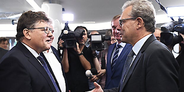 Arbeitnehmer fordern 5 Prozent mehr Gehalt