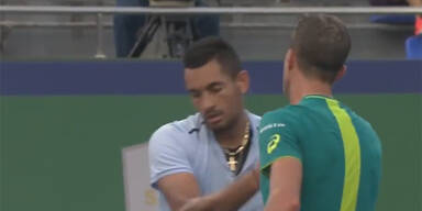 Skandalprofi Kyrgios verl&auml;sst einfach Platz