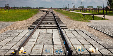 NS-Opfer fordern Entsch&auml;digung f&uuml;r Zugfahrkarte ins KZ-Lager