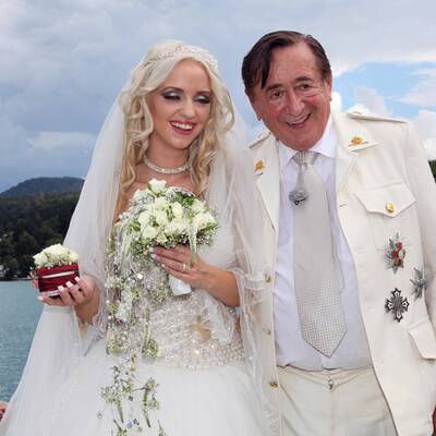 Richard Lugner feiert Verlobung mit Spatzi