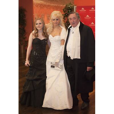 Opernball 2011: Jacqueline Lugner, Helmut Werner, Larry Hagman, Ruby Rubacuori, Richard Lugner, Katzi, Zachi Noy