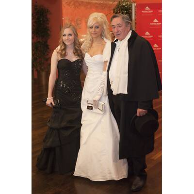 Opernball 2011: Jacqueline Lugner, Helmut Werner, Larry Hagman, Ruby Rubacuori, Richard Lugner, Katzi, Zachi Noy