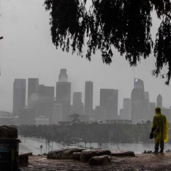 Notstand in LA: Erste Tote und Überschwemmungen