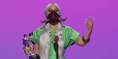 Lady Gaga r&auml;umt bei den MTV Video Music Awards ab