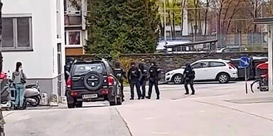 Teenies mit Waffen: Polizei musste zwei Mal ausrücken