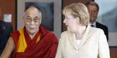 lama_merkel