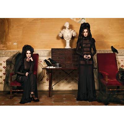 Paz Vega & Rebecca Mir im Lambertz Kalender 2012