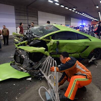 Crash mit Supersportwagen