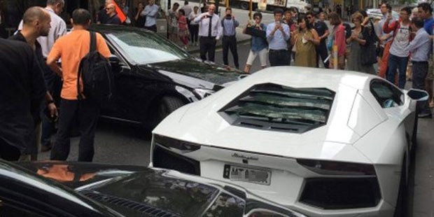 Mercedes schießt 350.000-€-Lambo ab