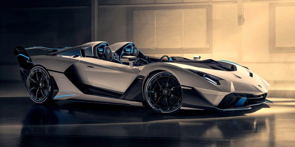 Kunde lässt sich Lambo ohne Dach & Scheiben anfertigen