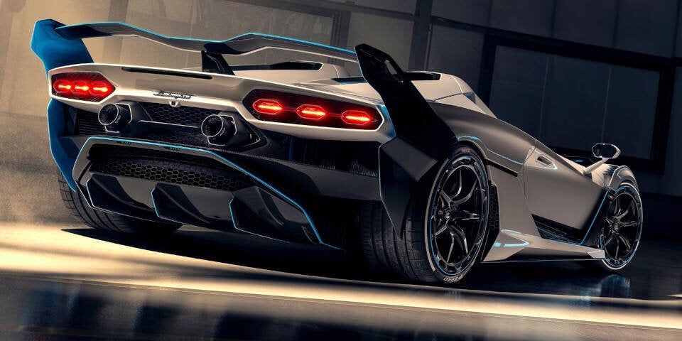 Kunde lässt sich Lambo ohne Dach & Scheiben anfertigen