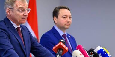 Thomas Stelzer und Manfred Haimbuchner.