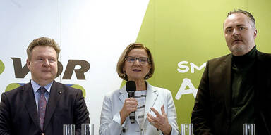 Landeschefs pumpen 11 Milliarden Euro in die &Ouml;ffis