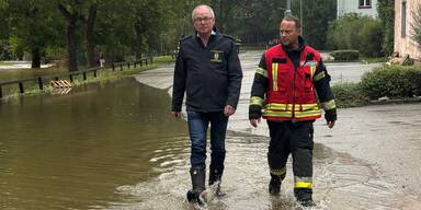 Dokumentation des Hochwassers: Bev&ouml;lkerung in N&Ouml; hilft mit