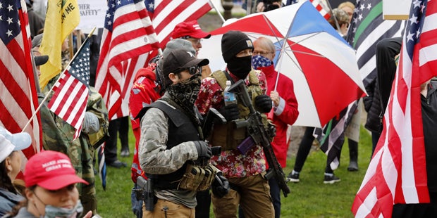 Bewaffnete Lockdown-Gegner stürmen Parlament