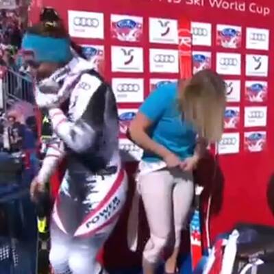 Hier strippt Lara Gut