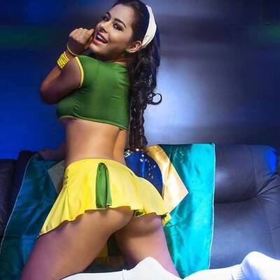 Larissa Riquelme jubelt jetzt für Brasilien