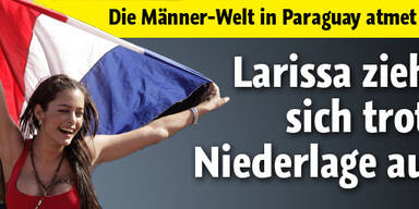 Larissa zieht sich trotzdem aus