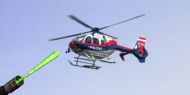 Wiener (52) blendete Polizeihubschrauber mit Laserpointer