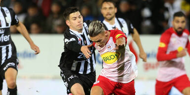 2:0 - Bullen jubeln &uuml;ber Sieg in Top-Hit