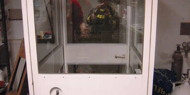 Lastenaufzug stürzte 3,5 Meter ab: vier Verletzte