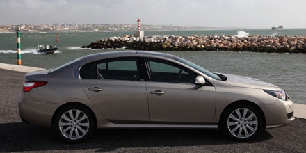 Renault Latitude kommt nach Österreich