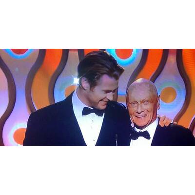 Niki Lauda amüsiert sich bei Golden Globes