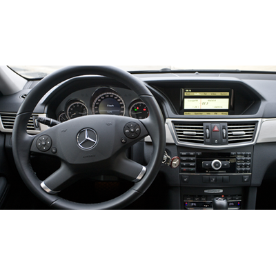 Niki Lauda testet den E250 CDI T