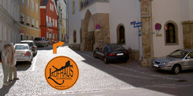 Bordelleröffnung neben Kirche