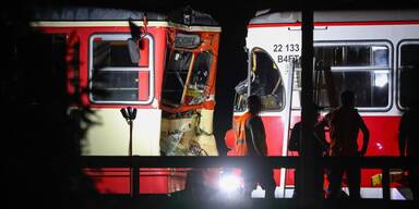 Zug-Crash in O&Ouml;