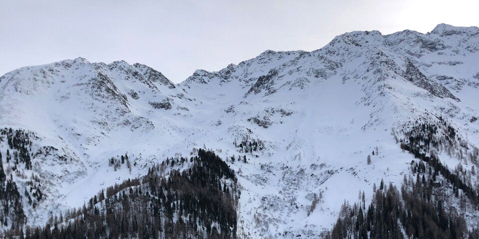 Lawinenabgang auf Wohnhaus in Vorarlberg