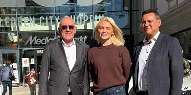 Kopie von Erich und Carolyn Treu mit Christian Trampus