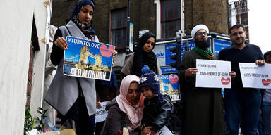 Facebook und Twitter wollen Terror im Netz bek&auml;mpfen