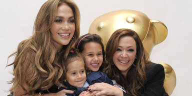 Leah Remini, Jennifer Lopez