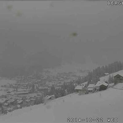 Schnee nur auf den Bergen im Gasteinertal, Salzburg