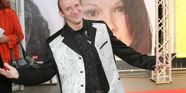 Andy Lee Lang: Erster offizieller 