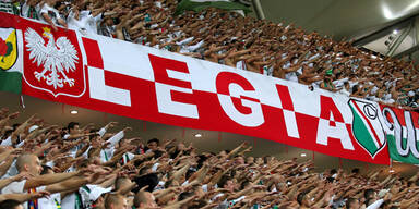 Legia-Ultras verpr&uuml;geln Spieler auf Parkplatz