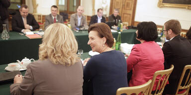 Lehrer frontal gegen Regierung: 