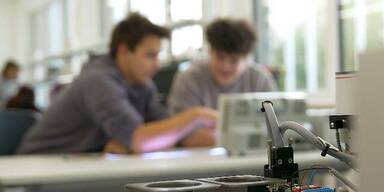 Sch&uuml;lern Lehrberuf n&auml;her bringen.