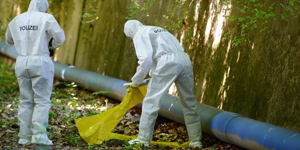 Stuttgart: Zwei Leichen in Koffer entdeckt