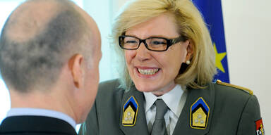 Fix: 1. Frau ist nun General