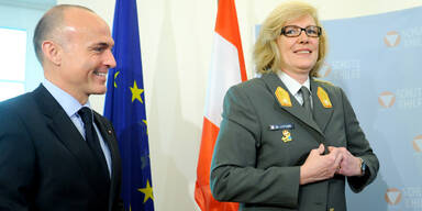 Fix: 1. Frau ist nun General