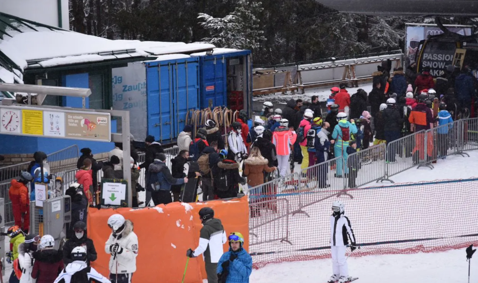 Massen ohne Masken am Semmering: So reagiert die Gemeinde