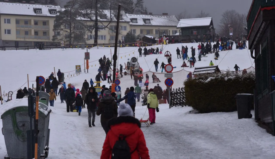 Massen ohne Masken am Semmering: So reagiert die Gemeinde