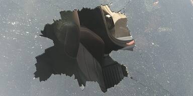 Stein von autobahnbr&uuml;cke