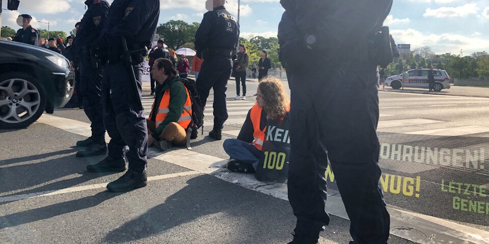 Klima-Kleber blockieren erneut Verkehr in Wien