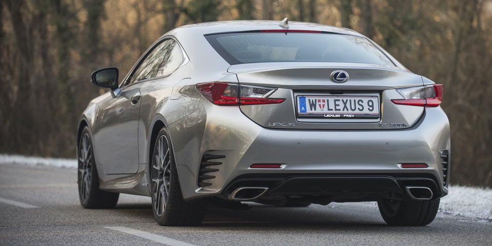 Lexus-Coupé RC 300h im Test
