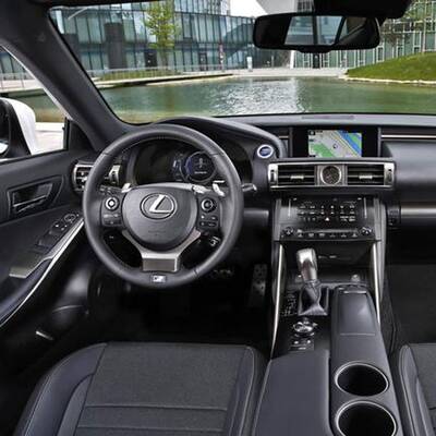 Lexus IS300h F-Sport